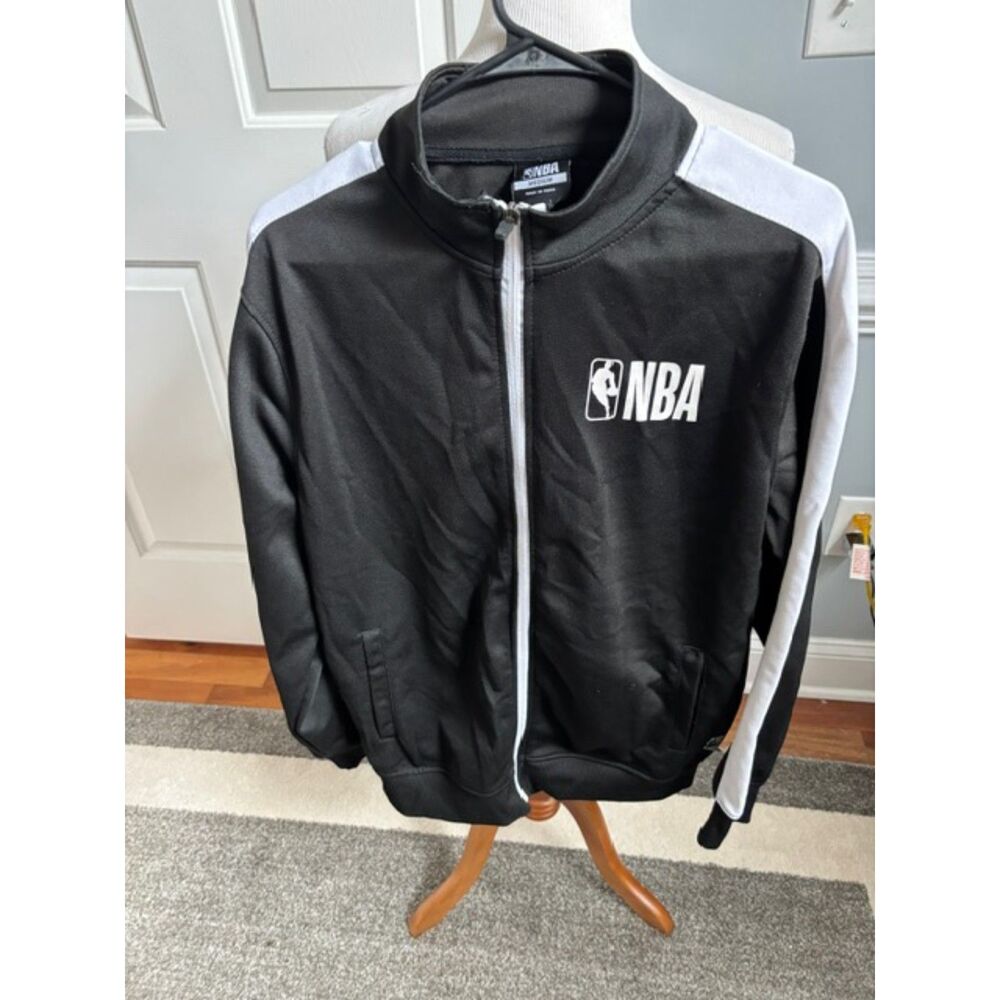 NBA OFFICIAL BRAND MENS BLACK & WHITE ZIP JACKET FRONT POCKETS  SIZE MEDIUM